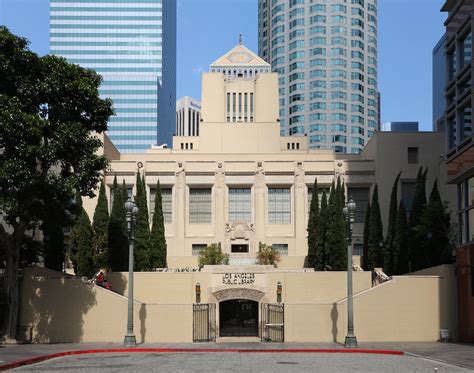 The Los Angeles Public Library serves the largest most diverse population of any library in the United States. Through its Central Library and 72 branches, the Los Angeles Public Library provides free and easy access to information, ideas, books and technology that enrich, educate and empower every individual in our city's diverse communities. 